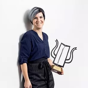 Wendelien met trofee